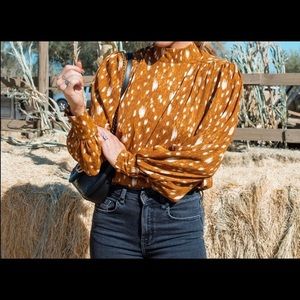 ❌❌SOLD❌❌ Express Mock Neck Blouse